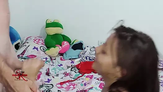 Cep telefonu oyunlarının öğleden sonra üvey kız kardeşim Tanix ile kontrolden çıkıyor