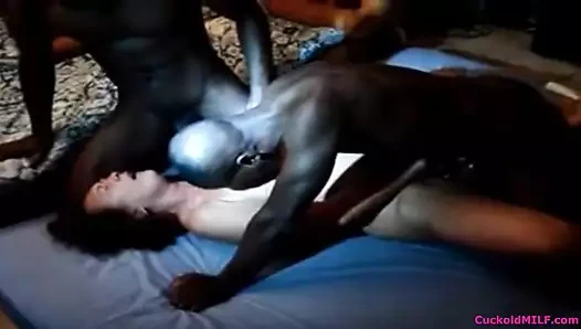 Aldatılan orta yaşlı seksi kadın - aldatan evli kadın