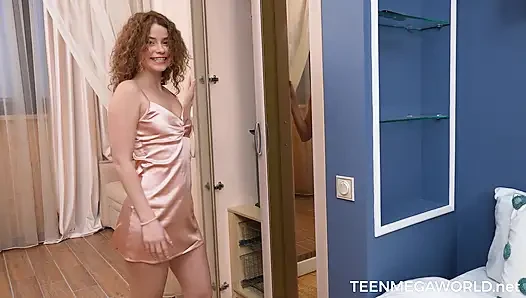 Tatlı kız amını tatmin ediyor - fragman