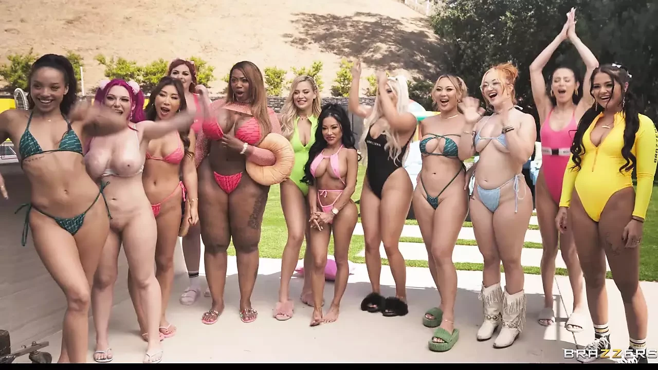 Full Scene: Brazzers House Episode Phoenix Marie Jenna Foxx Alexis Tae Victoria Cakes Kylie Rocket (Full Video) - Singapore Special