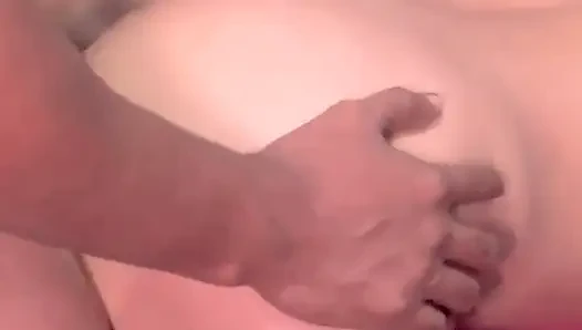 Utanmadan sıska kızın ne narin inlemesi