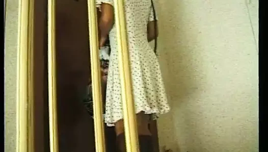 Camgirl melkt Schwanz perfekt ab