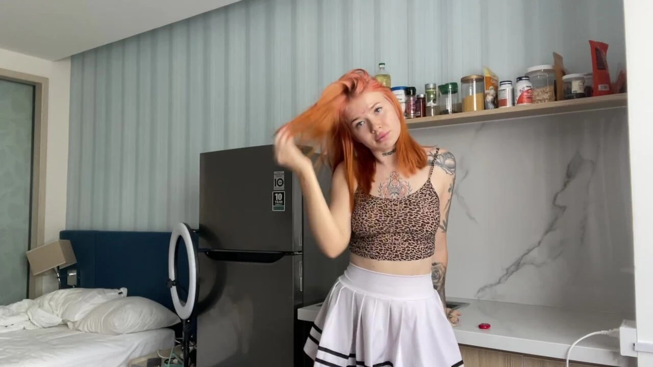 Utangaç olma. OnlyFans'ıma abone ol.