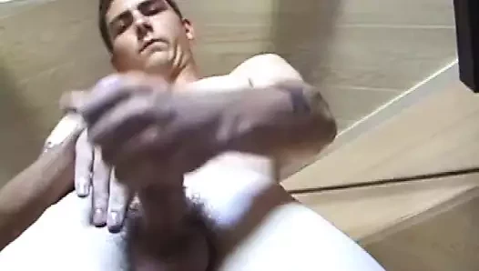 Düz dan gets bir handjob