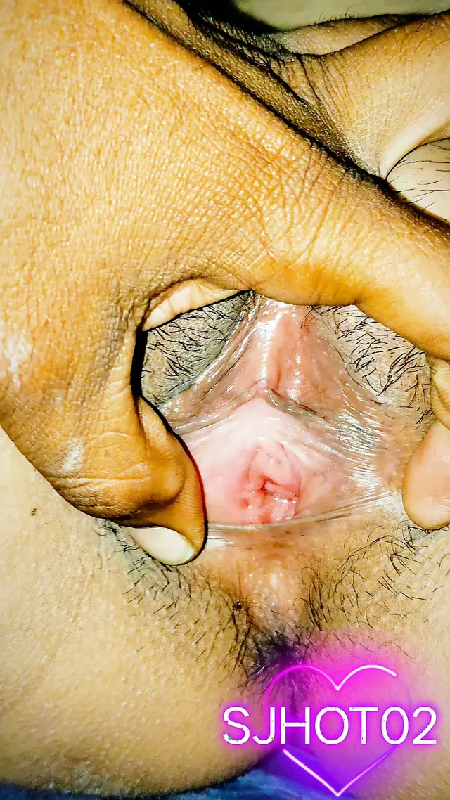 Indian girl ne jabrdasti boyfriend ko apni chut chatwai chut ka pani pilaya