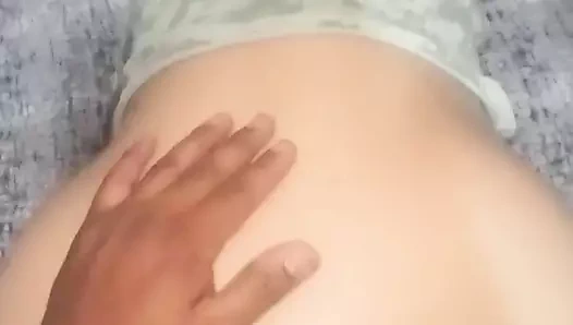 Kaltak gibi dört ayak üstünde sikişiyor