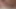 Seksi 24 yaşındaki Kate Aveiro yakın çekimde, güzel pembe saten külotlu yatakta diz çökerken.