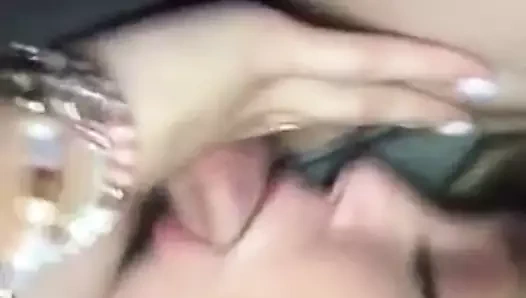 Sevgilin taksi için para ödüyor