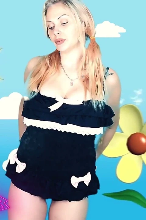 Sessizliğim için yarağını daha hızlı sağ ve beni sik yoksa hayatını tamamen mahvederim!
