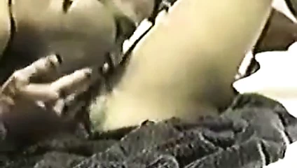 Harvey thumper yalıyor kıllı klitoris ve göt