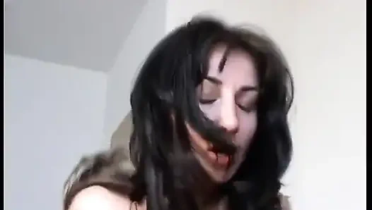 Büyük Göğüslü Sıcak Kanlı Kadınla Fırtınalı Seks