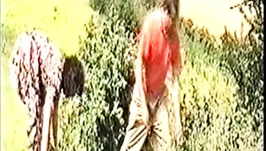 İngiliz olgun 'hilary' açık havada