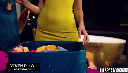 Tushy bu model her zaman ateşli anal seks için hazır