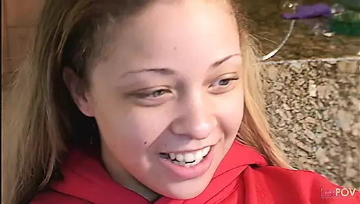 Kız bikini giyip sikilmek için para aldı