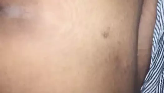 Tombul iri güzel kadın arkadan çekimler