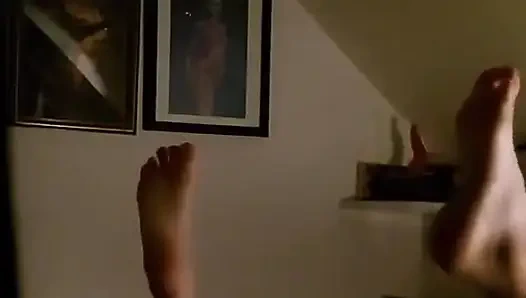 Bakış açısı sen benim gözetleme oda arkadaşımsın geceleri yatak odamda dolaşıyor