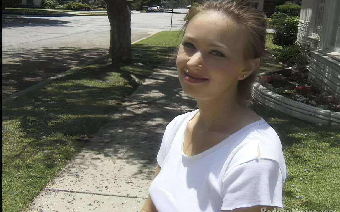 Minyon Amatör Kıllı Kıza Ilk Kez Şaplak atıyor Vid Abby