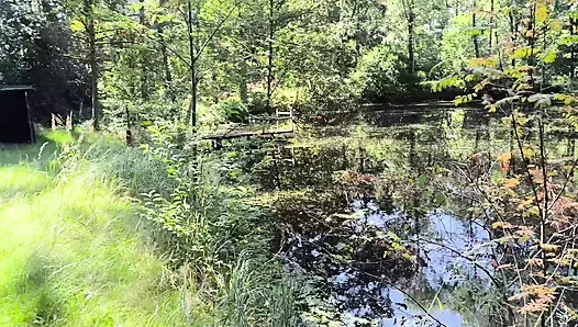 Piknik masasında dudak işkencesi