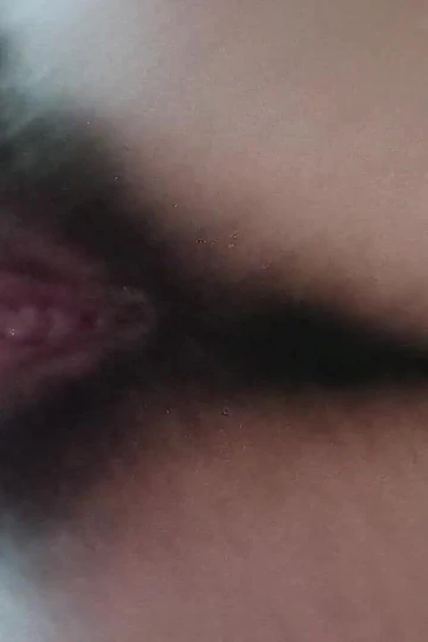 Как выглядит настоящая женщина - волосатые джунгли на твоем лице