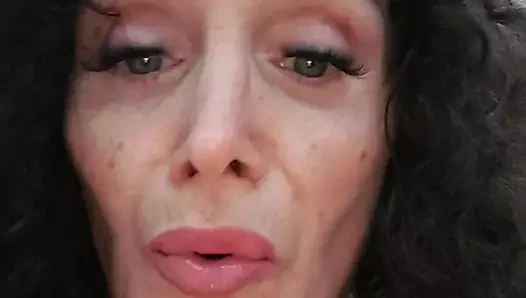 Tantaly bebeğimle oynuyorum