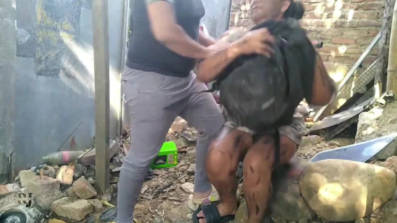 गली के निवासी बहुत अमीर निकले