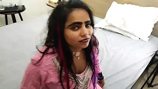 Banyo beni yenge ki paise dekar bulakar choda üvey anne