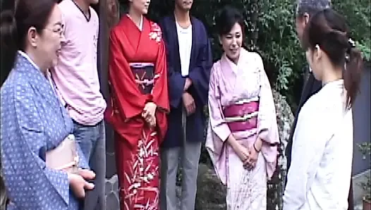 P128G03 The beautiful proprietress of a quiet mountain hot spring inn near Tokyo. Lesbian sisters, forbidden sex at home!　A sensual erotic drama that evokes the Showa era!