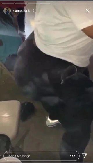 İri güzel kadın twerk yapıyor