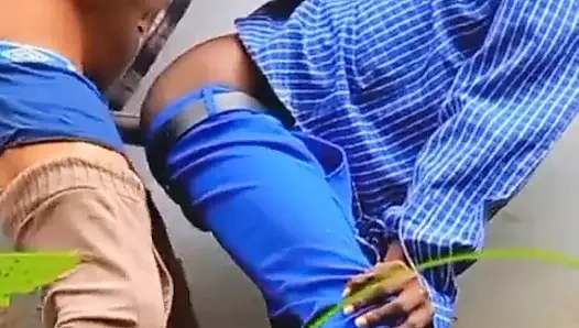 Erkekler açık havada riskli seks deniyor tam videolar