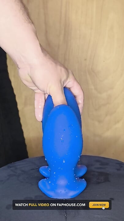 Yumruk sokma için göt deliğimi nasıl genişletiyorum