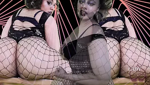 Succubus büyüleyici bir anlaşma ile yaklaşıyor