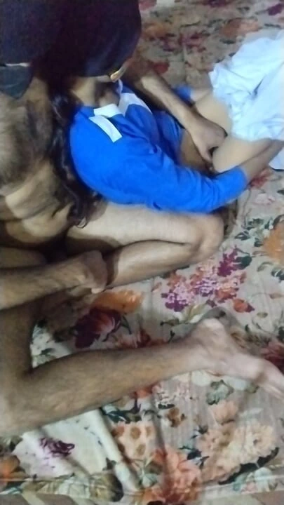 Liseli kız arkadaşı tarafından sikiliyor