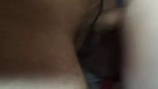 Köpek stili kahrolası üzerinde the mutfak zemin