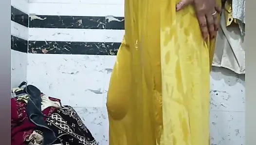Priya bhabi yeni tarz vücut gösterisi