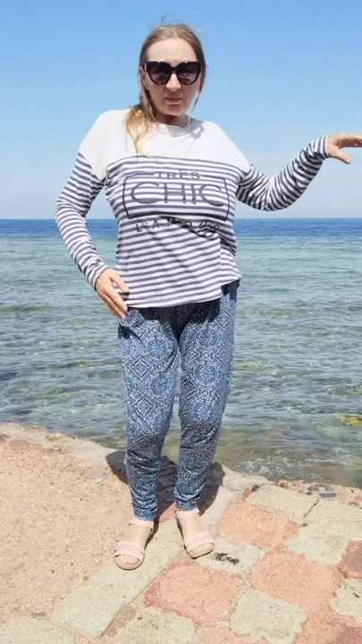 Nine plajda dans ediyor