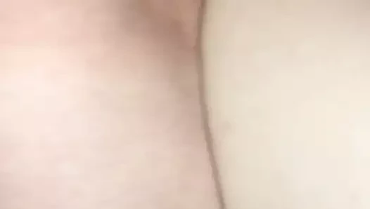 Arkadaş arkadan onu yavaş sikiyor