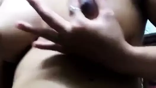 Mallu aunty'nin sıcak meme şovu