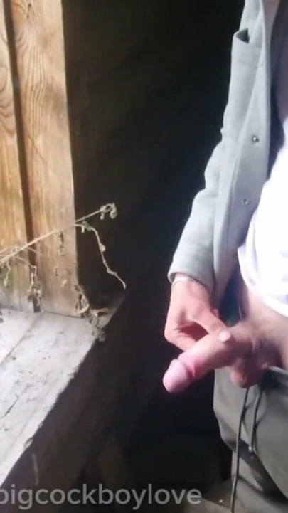 Koca yaraklı taşralı bakire, yabancı bir adamın döl kaplı yarağını tattı. | Bölüm 1