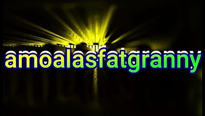 Şişman büyükanne birkaç elbise içinde ne kadar güzel görünüyor