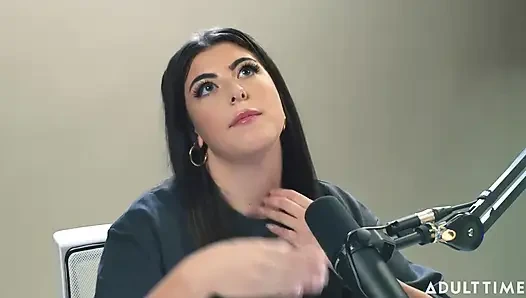 Gal ritchie: spiegler kız ve hentai sevgilisi | Adult Time Podcast