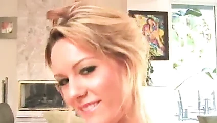 Megan monroe onun için boşalmak istiyor