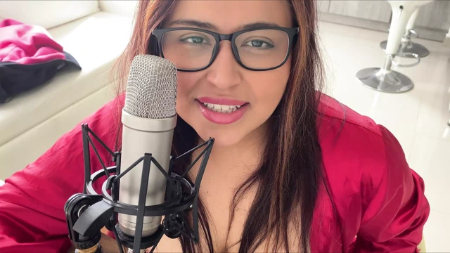 İspanyol üvey annesinde Asmr rolü seninle flört ediyor!