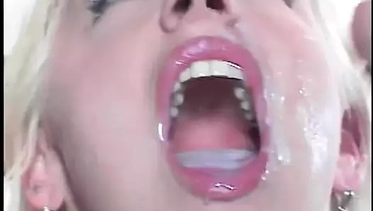 Hile gelin gets becerdin sert içinde tüm üç arasında ona delikler tarafından Çıtçıt tarafından at Wedding