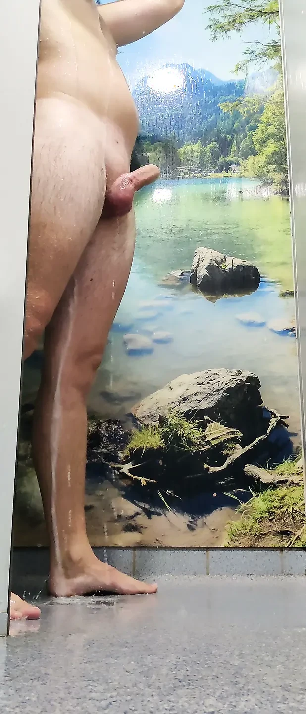 DUŞ ALTINDA SERT YARAK VE İYİCE TEMİZLİK