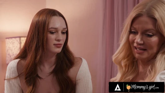 Annenin kızı - duygusal orta yaşlı seksi kadın Serene Siren ve üvey kız Harley Love üniversite ayrılığı için hazırlanıyor