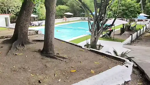 Çıplaklar partisine gittik