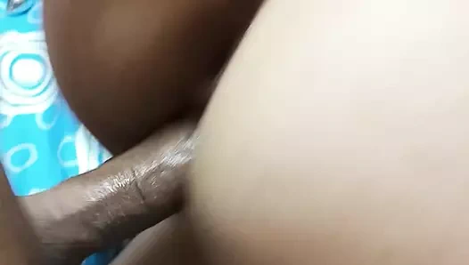 Büyük beyaz göt sikişiyor