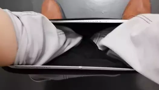 izle benim traşsız KEDİ işiyor içinde kamu