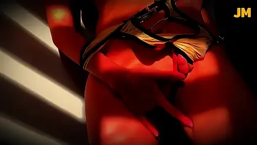 Oun Nin seks yapıyor yarakla oynuyor ve vajinasına sokuyor - çok cinsel hissediyor (07 Nisan 2026)