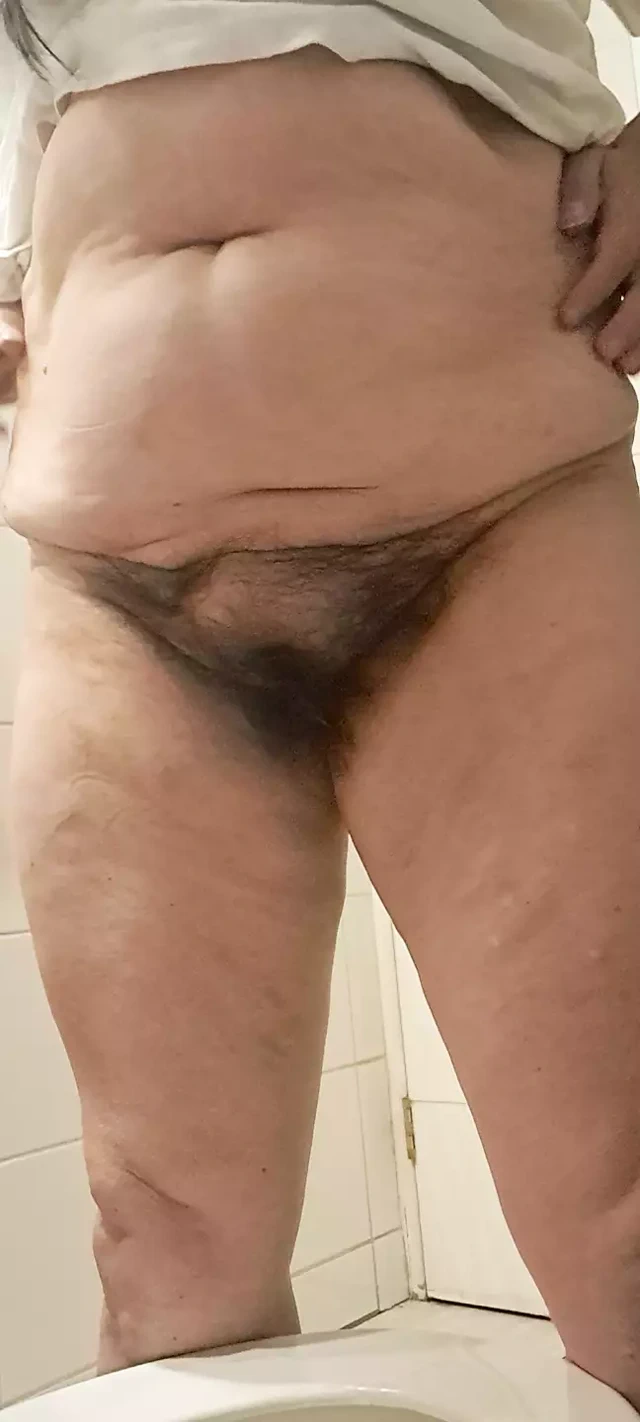 Üvey anne üvey oğlunun vajinasına bıraktığı sütten kurtulmak için işiyor